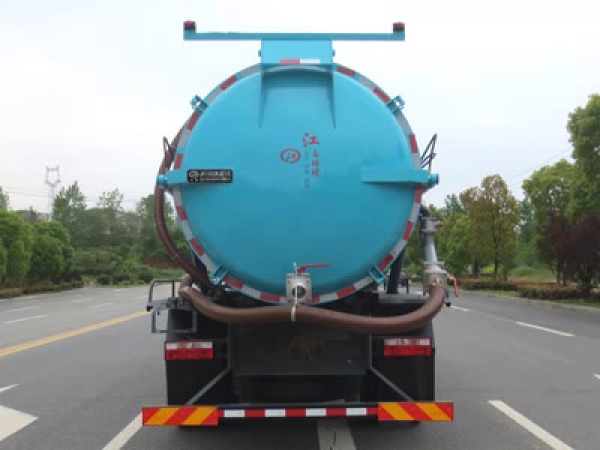 東風(fēng)D9吸污車(國六)
