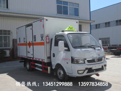 東風(fēng)途逸爆破器材運輸車（藍(lán)牌）